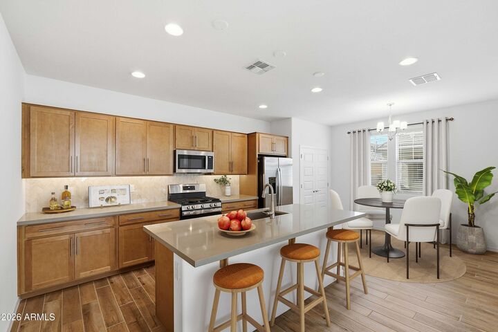 Property Photo:  10038 W Piccadilly Road  AZ 85392 