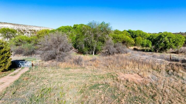 Property Photo:  1539 W Copper Circle  AZ 86322 