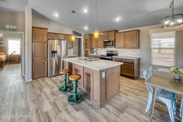 Property Photo:  102 S Copper Canyon Loop  AZ 86322 