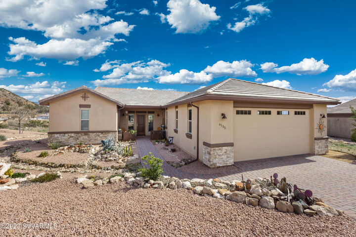 Property Photo: 6135 N Cheney Court AZ 86335
