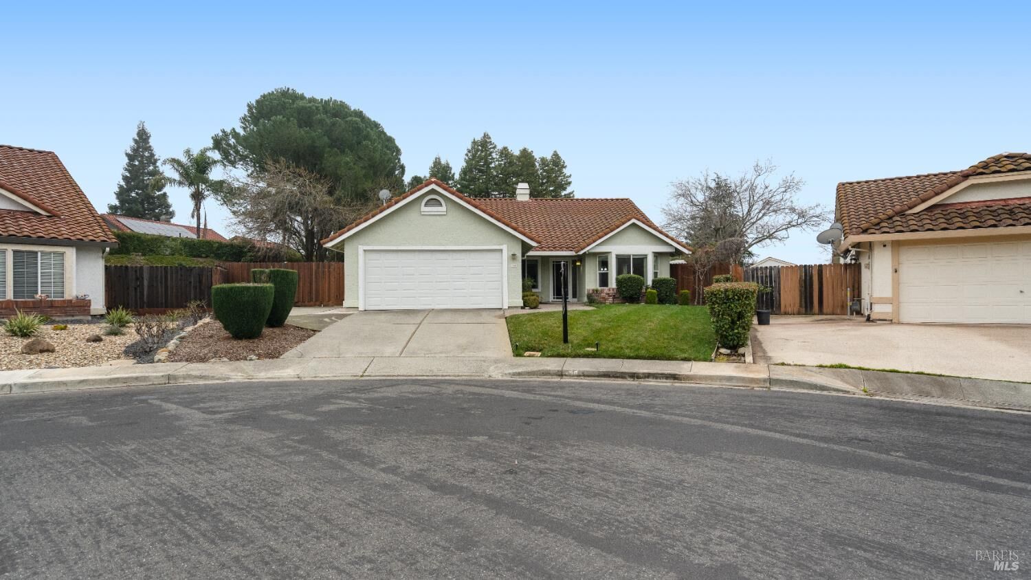 Property Photo:  419 Trillick Court  CA 95688 