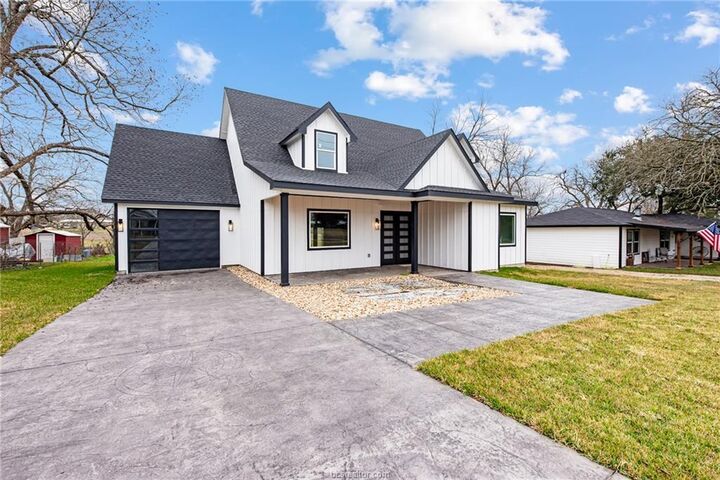 Property Photo: 188 Hill Street TX 77830