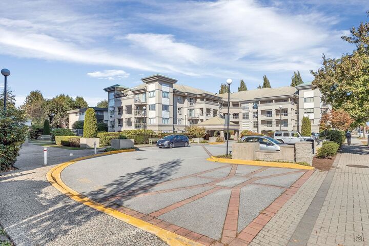 10533 University Drive 206 — photo 1