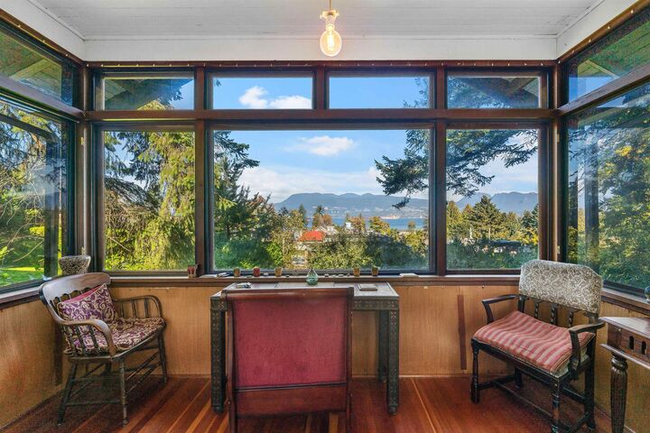 Property Photo:  4523 W 1st Avenue  BC V6R 1H7 