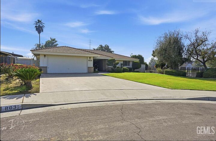 Property Photo: 8031 Debbs Avenue CA 93308