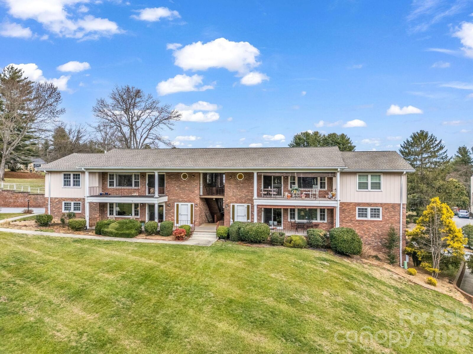 Property Photo:  410 Golf View Condo Lane 2A  NC 28739 
