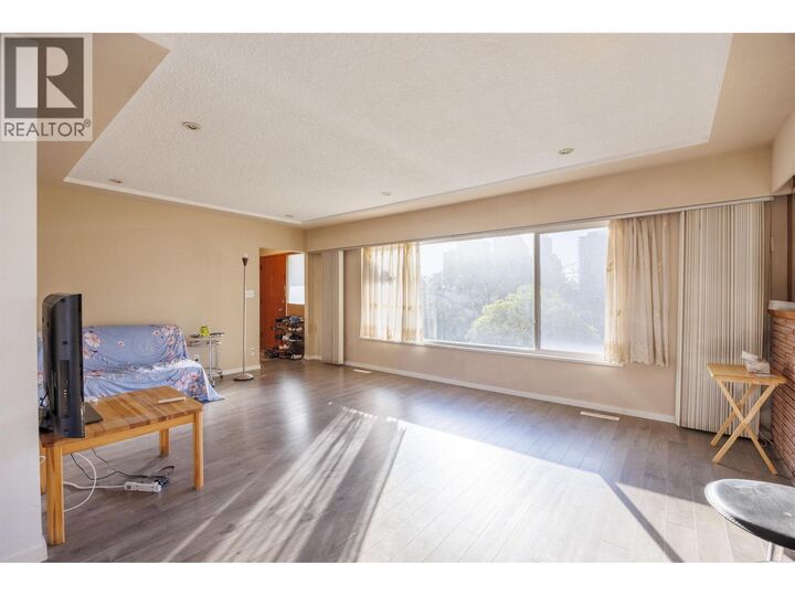 Property Photo:  535 West 62nd Avenue  BC V6P 2C8 