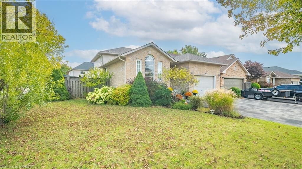 Property Photo:  43 Idlewilde Lane  ON L0R 1W0 