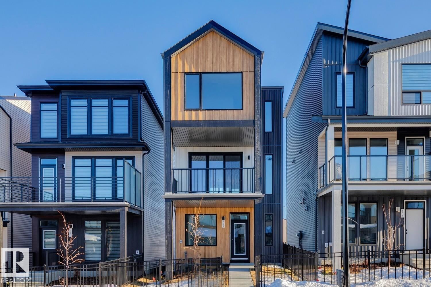 Property Photo:  459 33 Street SW  AB T6X 1A7 