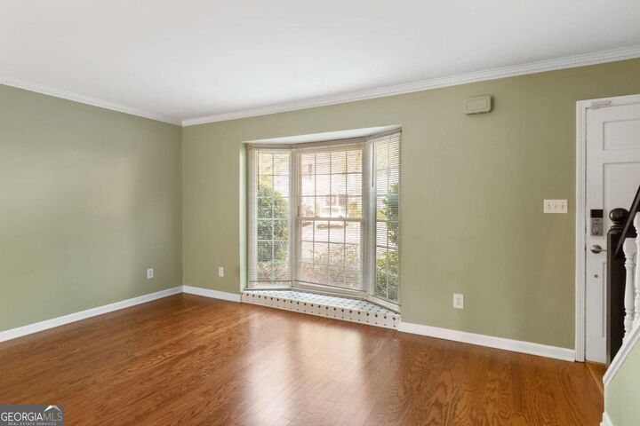 Property Photo:  136 Peachtree Memorial Drive NW Ct-6  GA 30309 