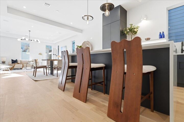 Property Photo:  105 Laidlaw Ave 3  NJ 07306 