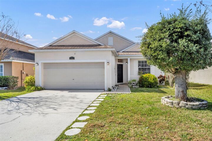 Property Photo:  4718 Waterside Pointe Circle  FL 32829 