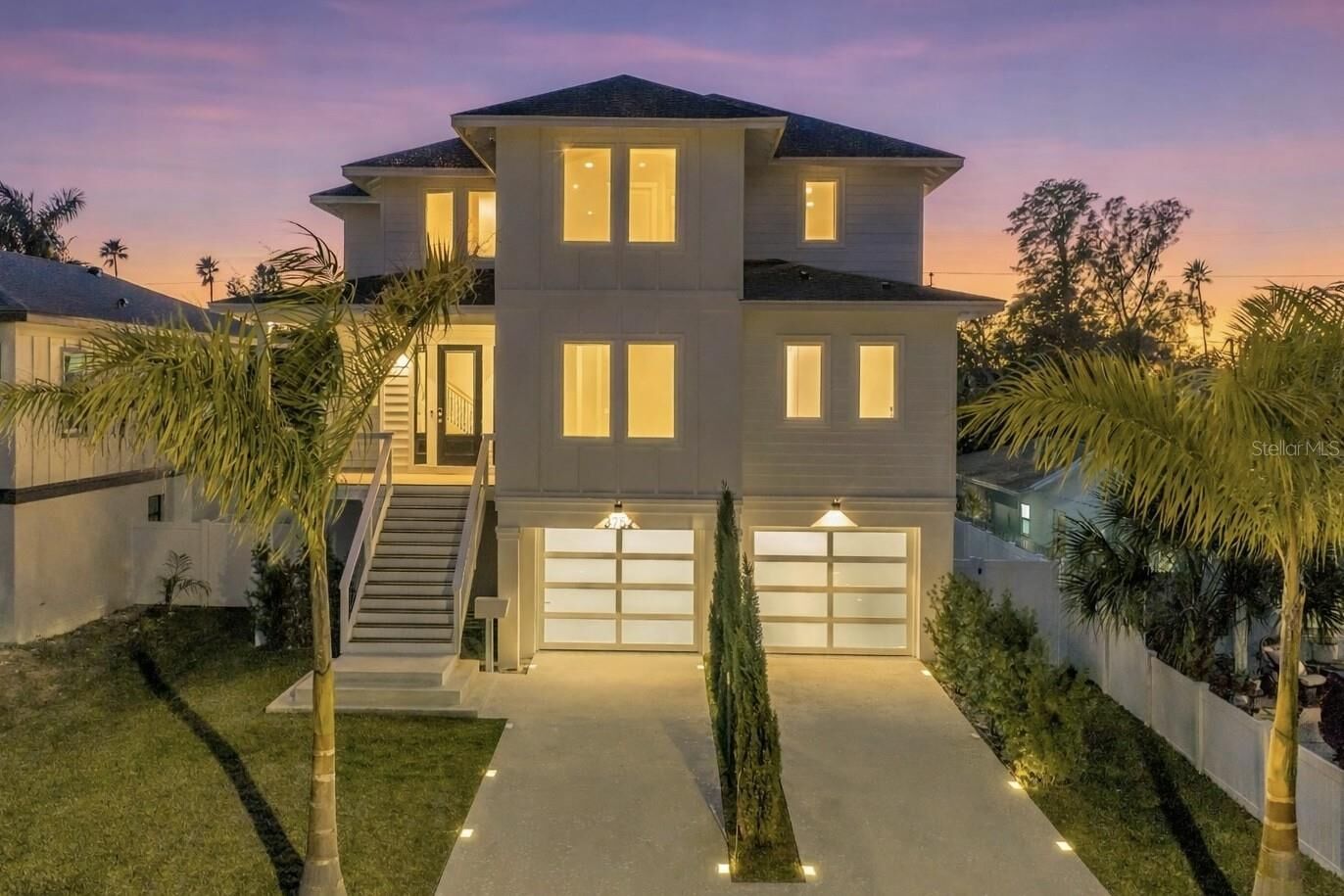 Property Photo: 3752 Arkansas Avenue NE FL 33703
