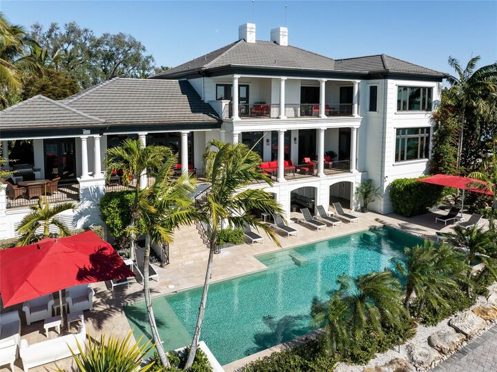 Property Photo: 1204 Hillview Drive FL 34239