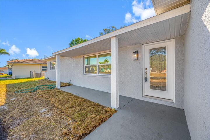 Property Photo: 11702 84th Avenue FL 33772