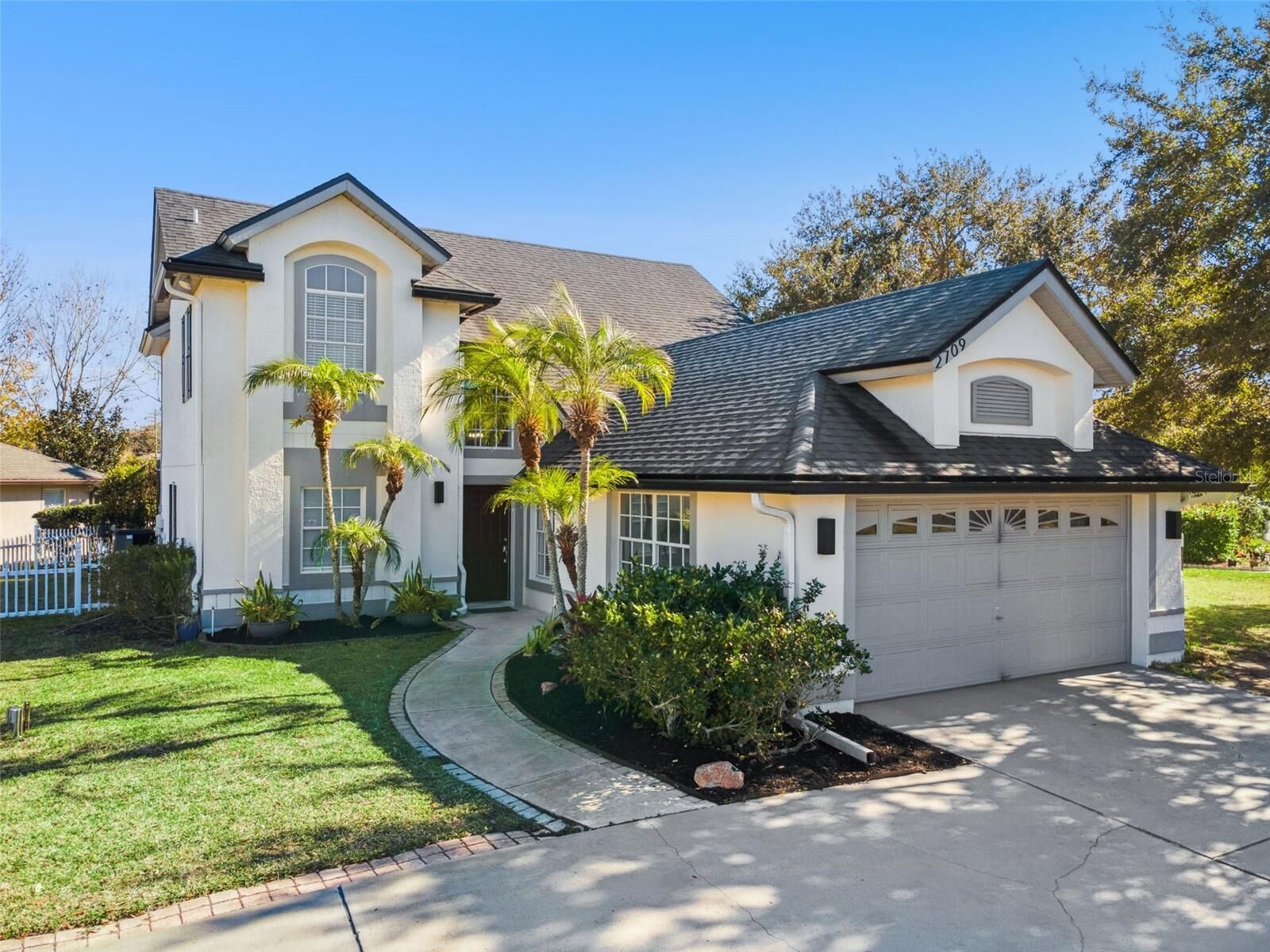 Property Photo:  2709 Regency Oak Lane  FL 32833 