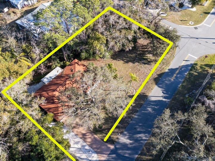 Property Photo: 236 North Street FL 34683