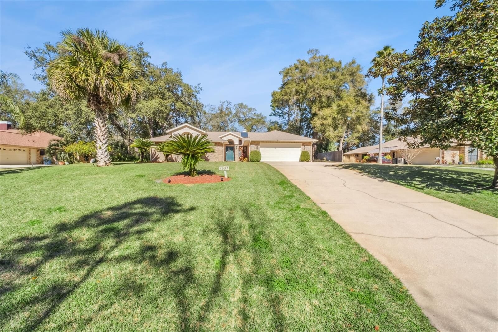 Property Photo:  1057 Torchwood Drive  FL 32724 