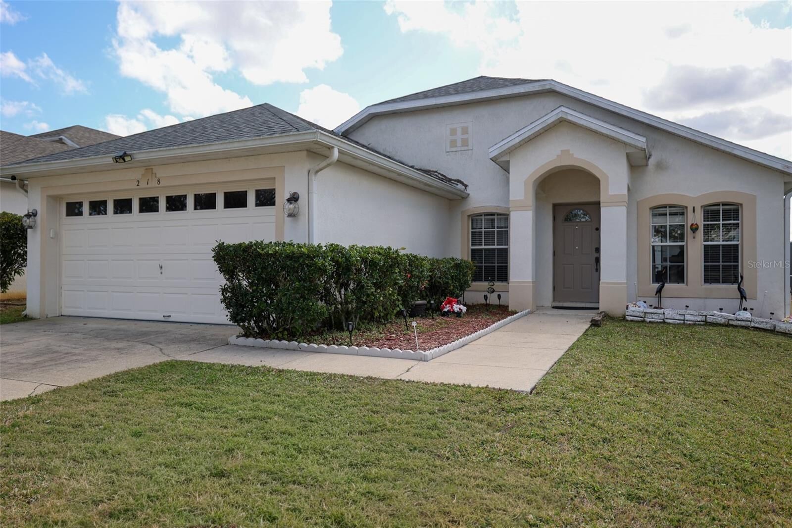 Property Photo:  218 Troon Circle  FL 33897 