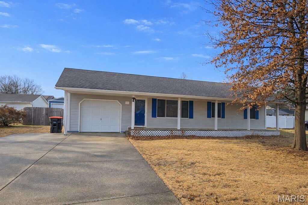 Property Photo:  121 N Tilley Street  MO 63730 