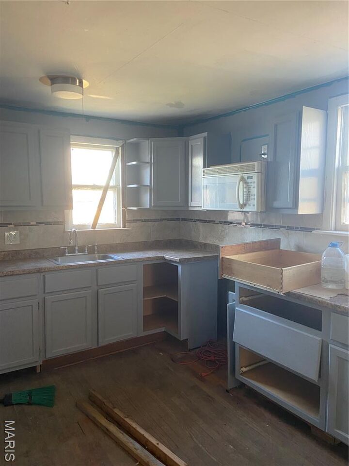 Property Photo: 2823 Marshall Avenue IL 62040