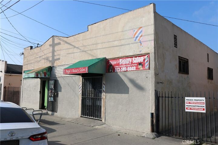 Property Photo: 6007 Holmes CA 90001