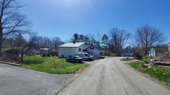 Property Photo:  29 Oak Street  ME 04416 
