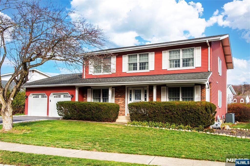 Property Photo:  3 Agawam Drive  NJ 07470 