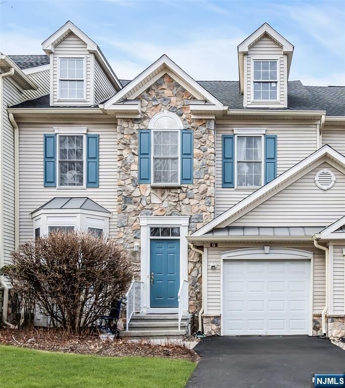 Property Photo:  6 Winding Way  NJ 07424 