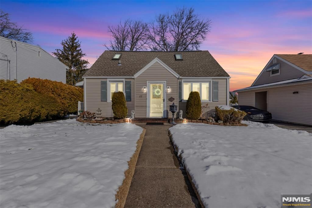 Property Photo:  22 Cliff Hill Road  NJ 07013 
