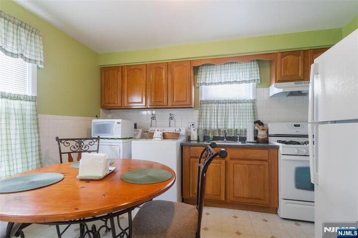 Property Photo:  520 Schuyler Avenue  NJ 07032 