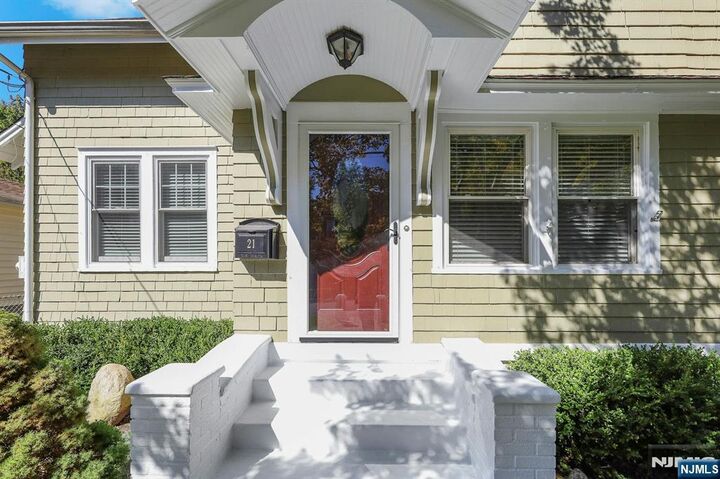 Property Photo:  21 South Avenue  NJ 07640 