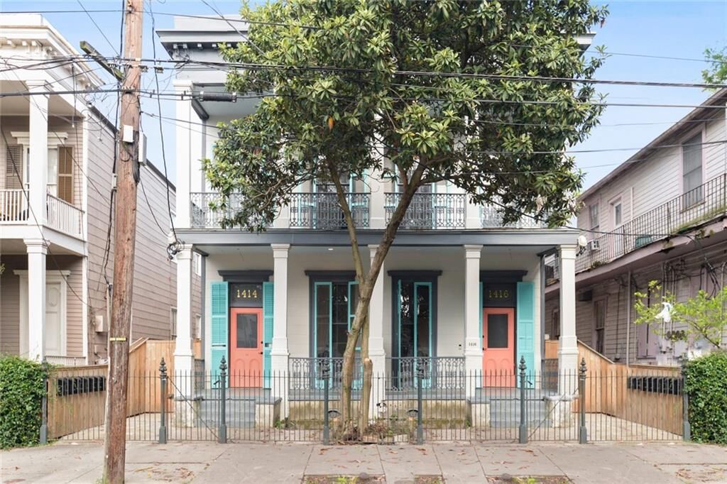 Property Photo:  1414 Magazine Street 4  LA 70130 