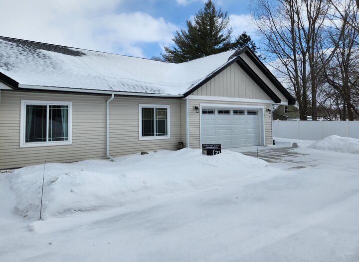 Property Photo:  323 1/2 Fairgrounds Road 4  MN 56308 