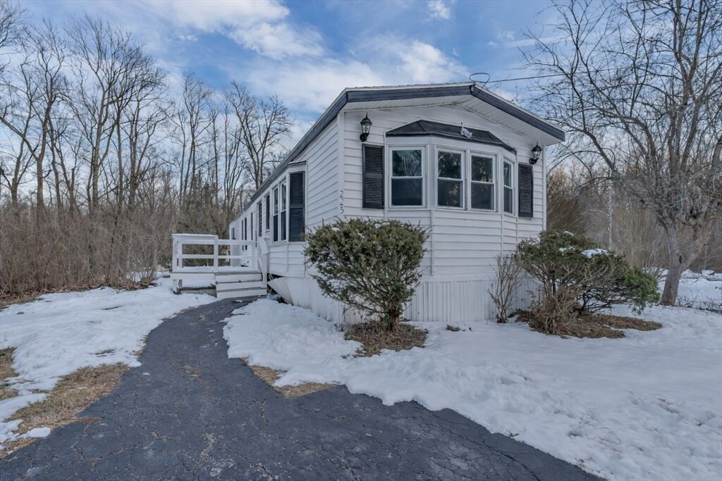 Property Photo: 305 Turnpike 225 MA 02375