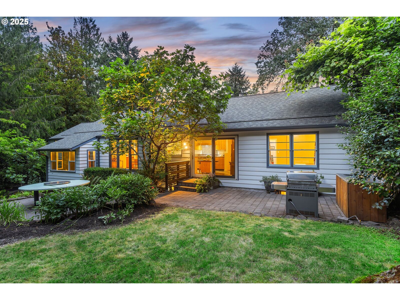 Property Photo:  10505 S Hedlund Ave  OR 97219 