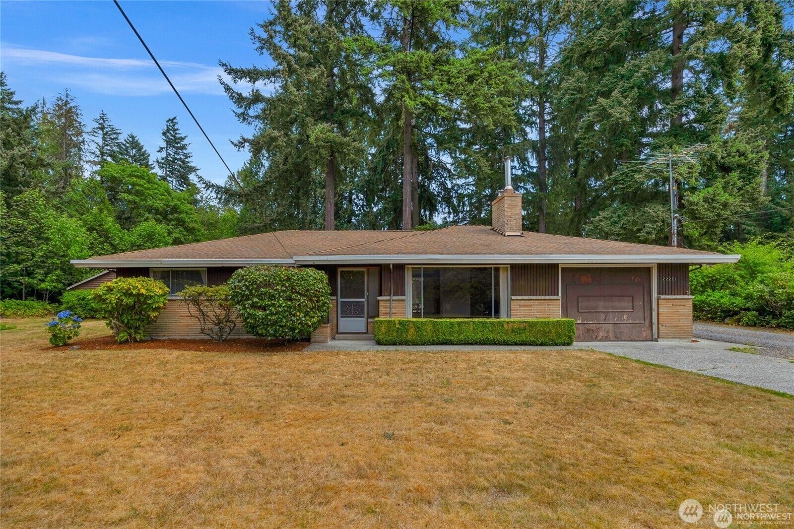 Property Photo: 22221 45th Ave SE WA 98021