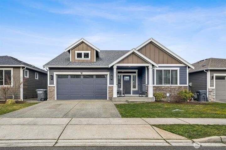 Property Photo: 10707 130th Street E WA 98374