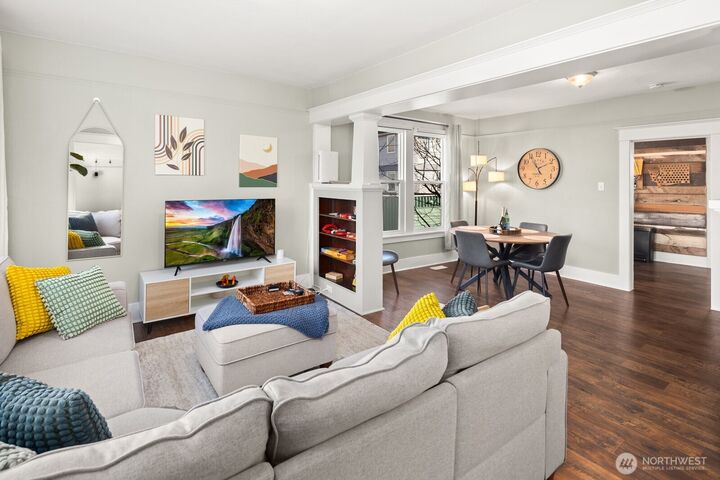 Property Photo: 2011 E James Street WA 98122