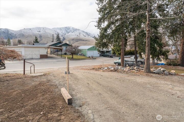 Property Photo:  919 E Johnson(Lot 11) Avenue  WA 98816 