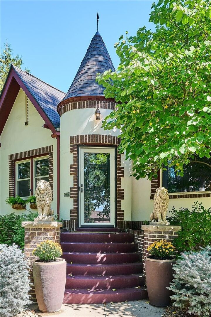 Property Photo:  1600 Ivanhoe Street  CO 80220 