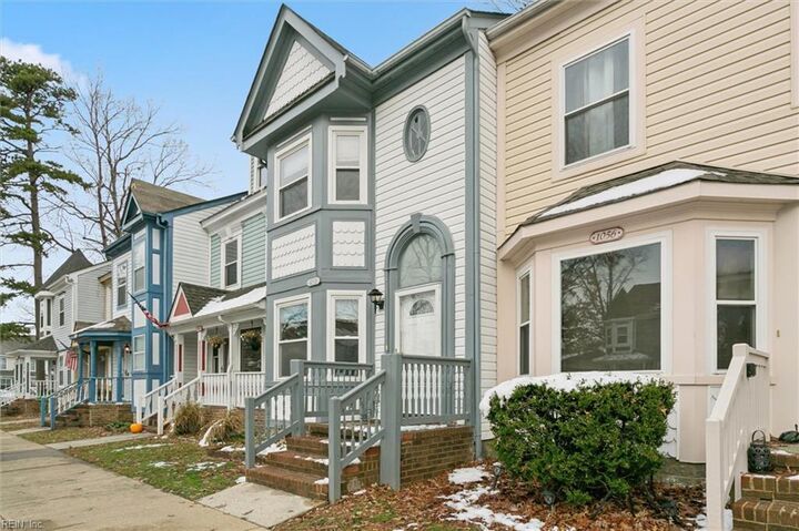 Property Photo:  1058 Palmerton Dr  VA 23602 