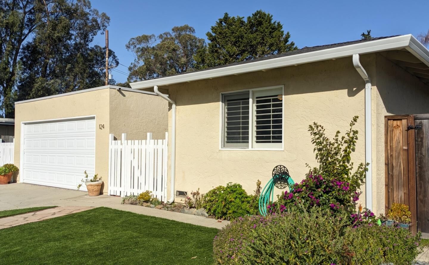Property Photo:  124 Western Court  CA 95060 
