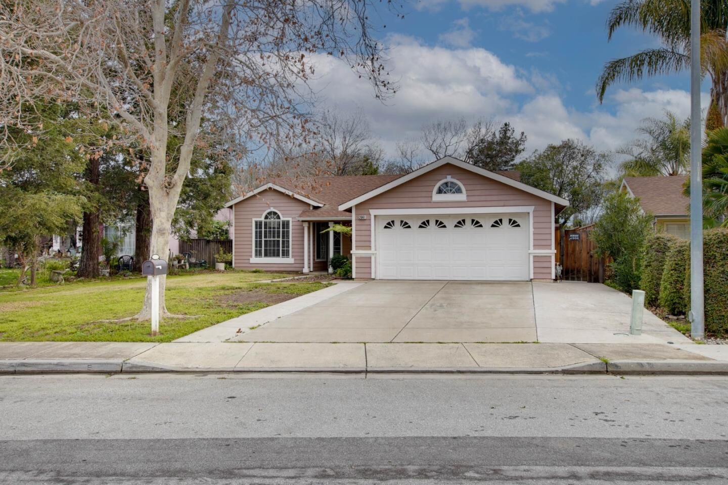 Property Photo:  2041 Evelyns Drive  CA 95023 