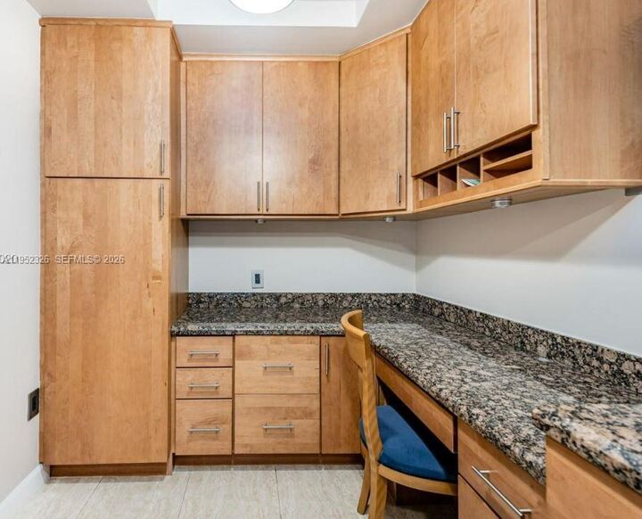 Property Photo:  4001 Hillcrest Dr 914  FL 33021 