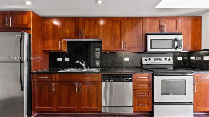 Property Photo:  111 E Flagler St 204  FL 33131 