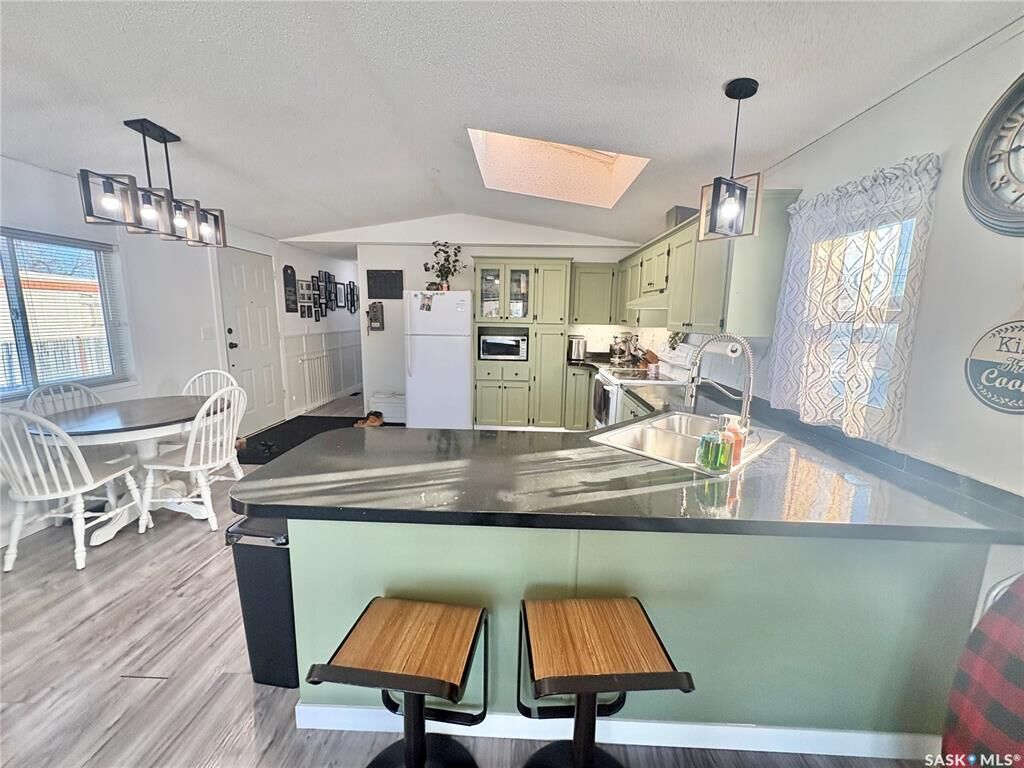 Property Photo:  116 12th Street  SK S0K 2A0 