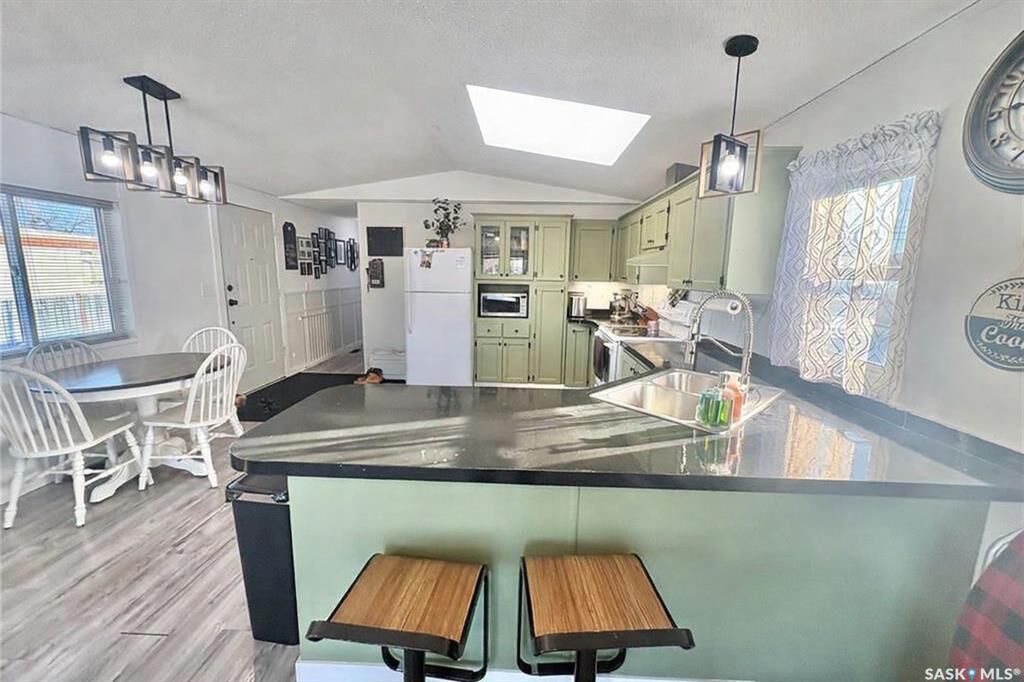 Property Photo:  116 12th Street  SK S0K 2A0 