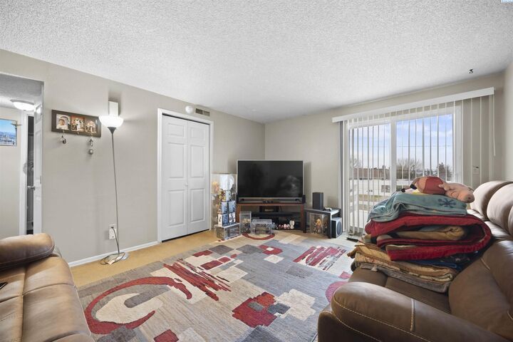 Property Photo:  1013 Second Ave  WA 98953 