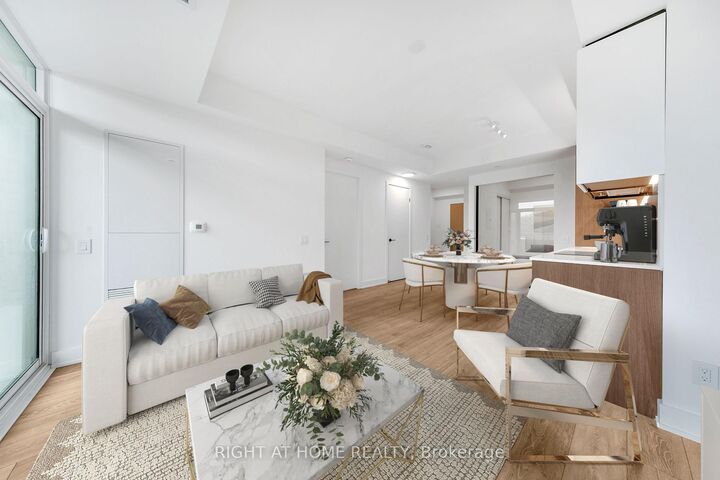 1285 Queen Street E 403 — photo 1